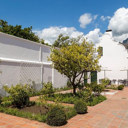 Protea Hotel By Marriott Cape Town Mowbray Екстериор снимка