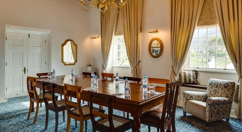 Protea Hotel By Marriott Cape Town Mowbray Екстериор снимка