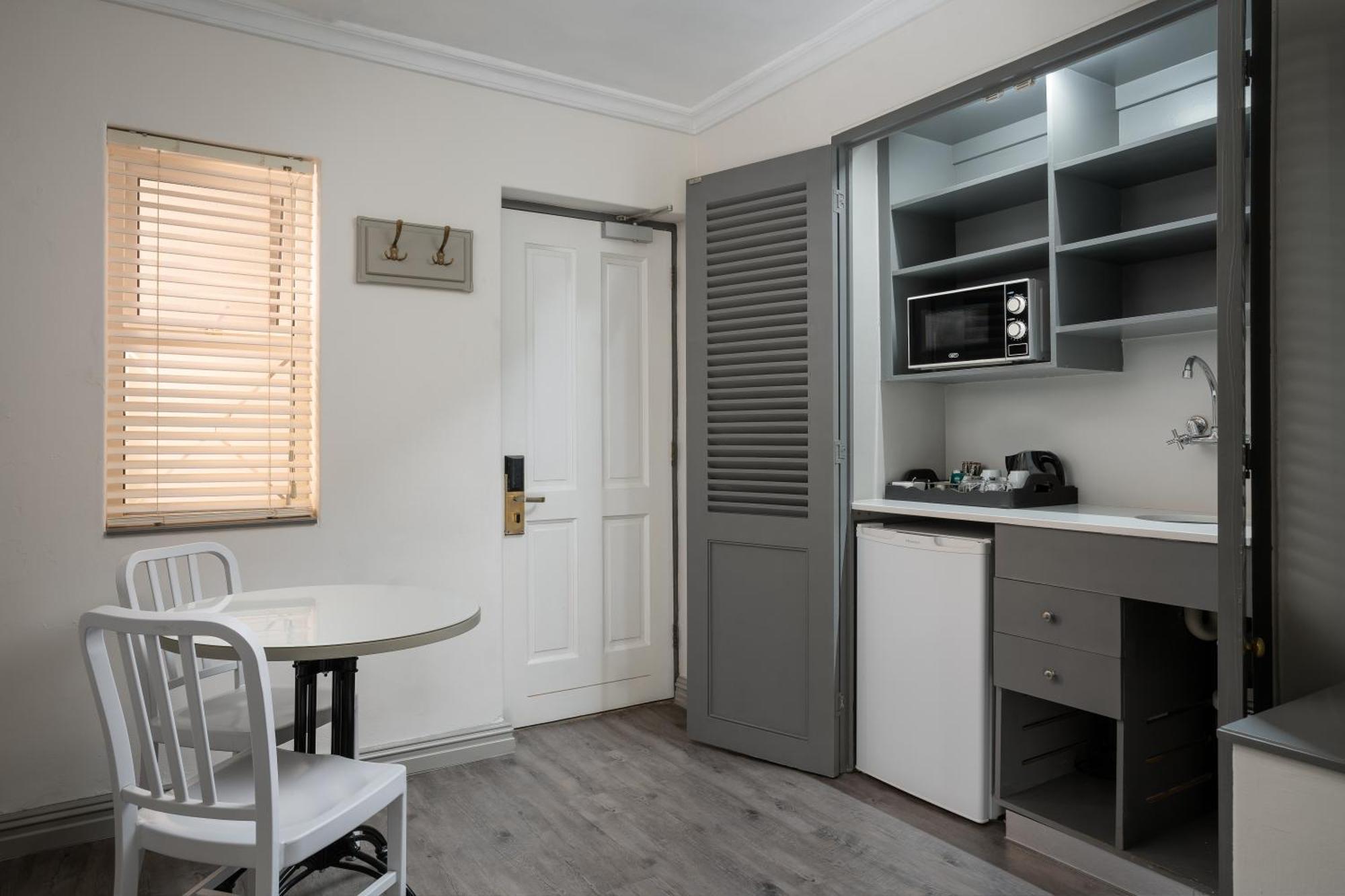 Protea Hotel By Marriott Cape Town Mowbray Екстериор снимка