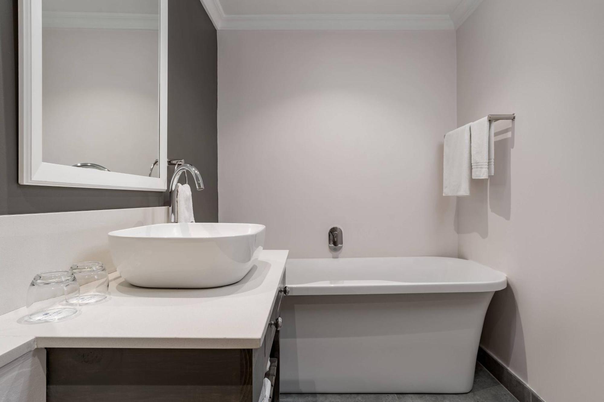 Protea Hotel By Marriott Cape Town Mowbray Екстериор снимка