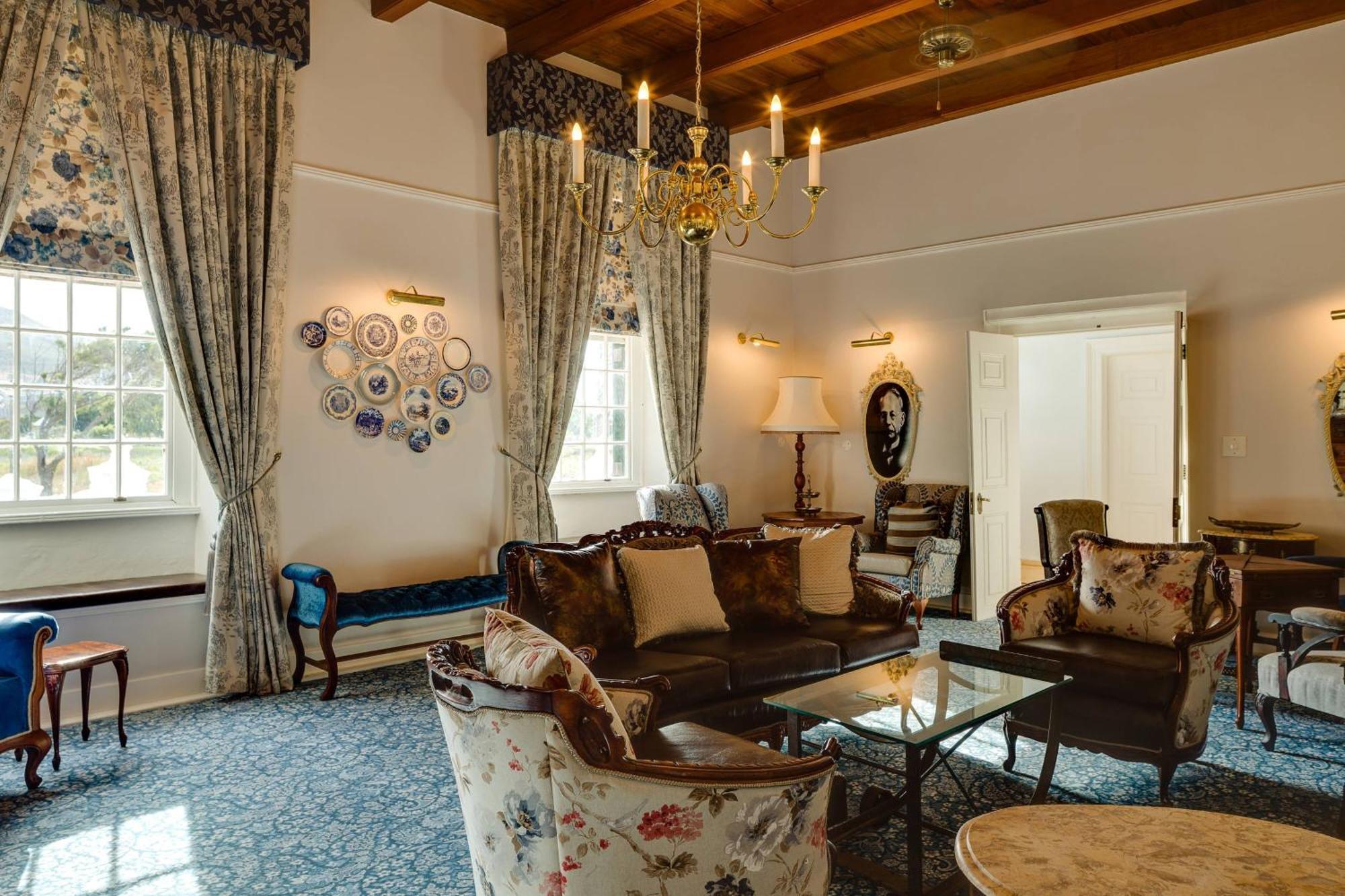 Protea Hotel By Marriott Cape Town Mowbray Екстериор снимка