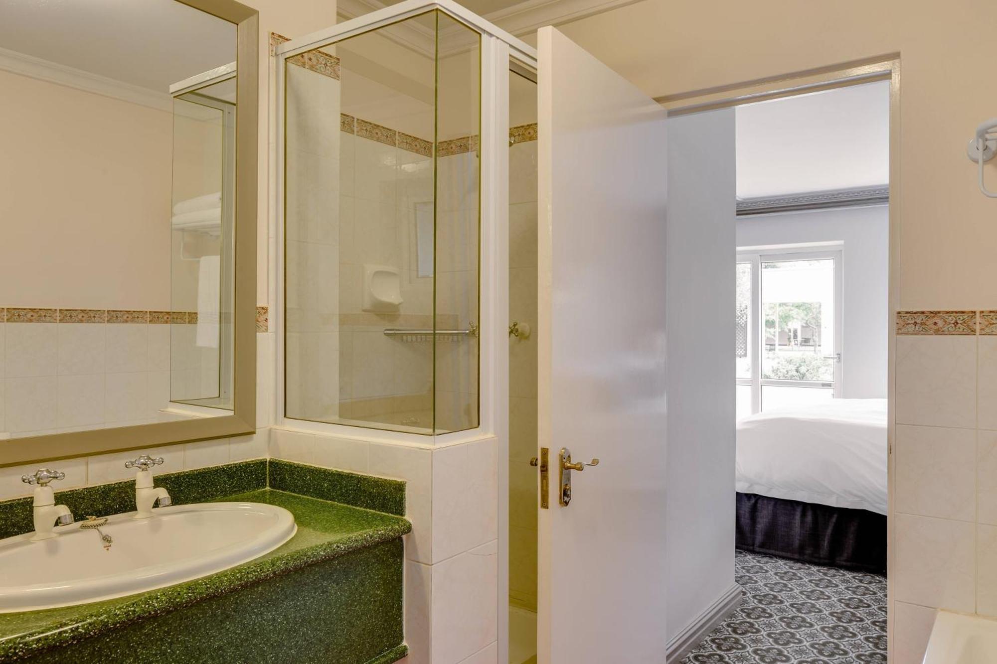 Protea Hotel By Marriott Cape Town Mowbray Екстериор снимка